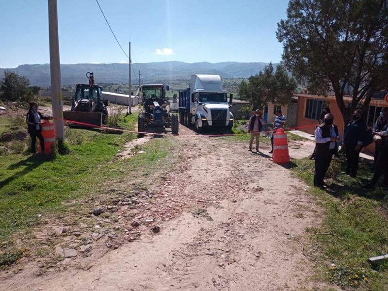 INICIAN TRABAJOS DE OBRA PUBLICA EN CALLES DEL MUNICIPIO DE LAZARO CARDENAS TLAXCALA.
