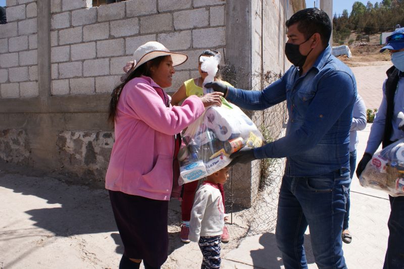 EL AYUNTAMIENTO DE LAZARO CARDENAS OTORGA DESPENSAS A TODAS LAS MAMÁS DEL MUNICIPIO.