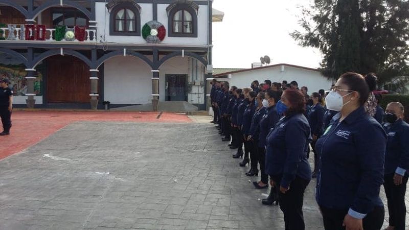 AUTORIDADES DE LAZARO CARDENAS TLX. REALIZAN EN SOLITARIO HOMENAJE DEL 16 DE SEPTIEMBRE